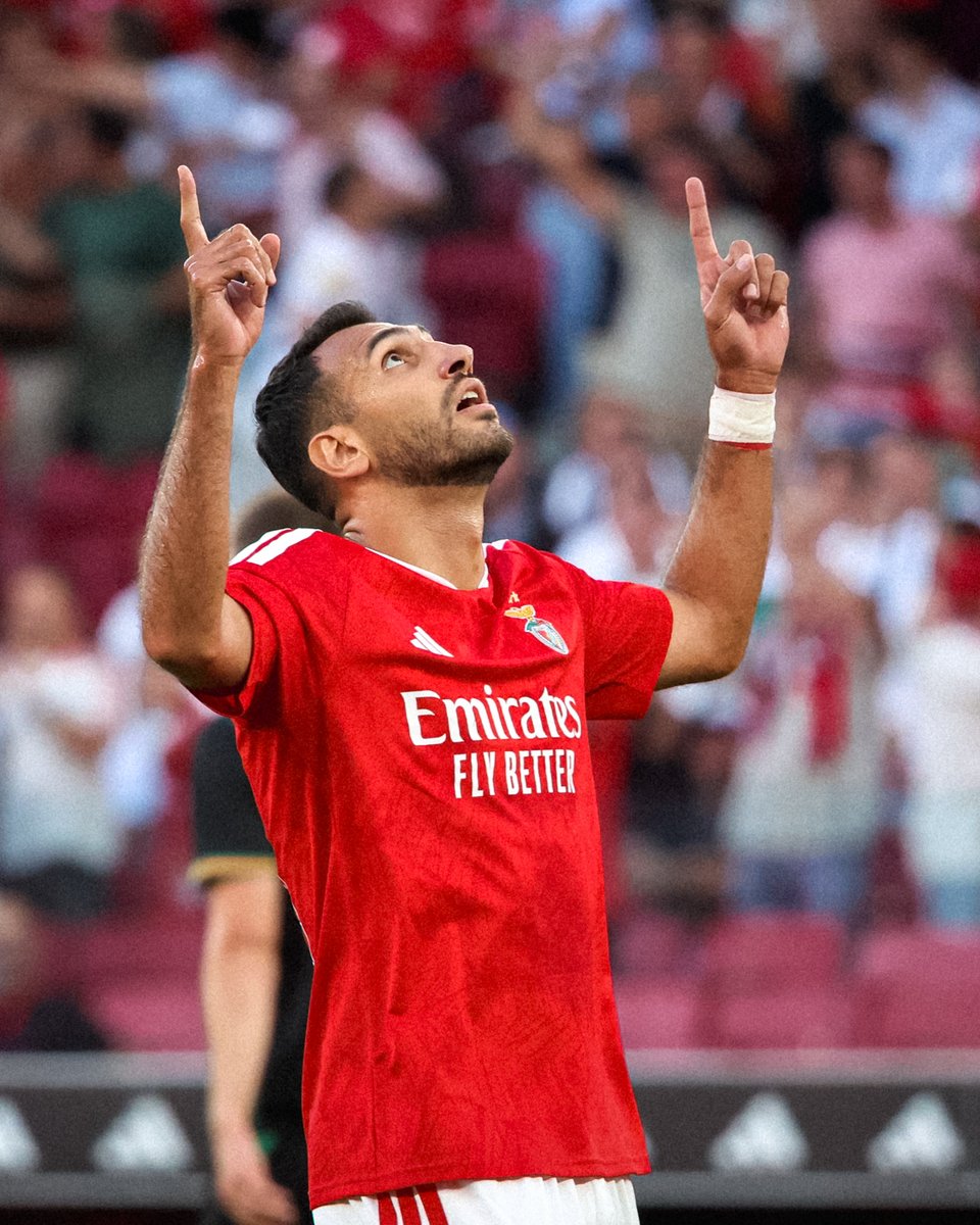 SLBenfica's tweet photo. ☝️ Greek God ☝️ https://t.co/cphupQ0T54