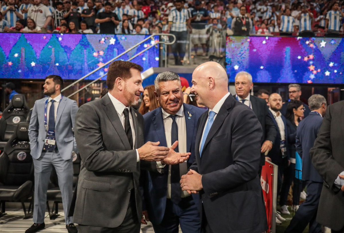 chacofunesjr's tweet photo. UEFA y CONCACAF suman 96 votos en contra de la propuesta de Infantino de privatizar la Copa del Mundo. Se necesitan 10 votos más para que esta nefasta idea termine. Quedamos atentos @CONMEBOL Justo tienen los 10 votos necesarios. https://t.co/8pu5O0NcRa