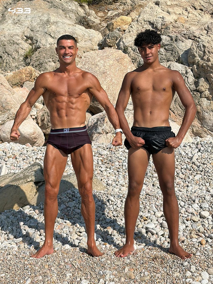 433's tweet photo. Like father, like son 😁

Cristiano Sr. (41) and Cristiano Jr. (16) 🤗 https://t.co/Jxf50FJpP3