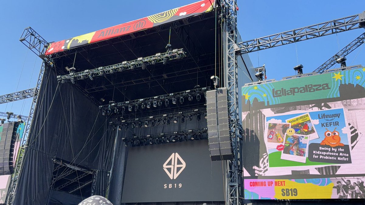 itsarpee's tweet photo. You’ve already earned your spot. Now go out there, have the time of your lives, and let Lollapalooza see what Filipino talent is all about. 🇵🇭🇵🇭🇵🇭 https://t.co/i2g2M5ta8X