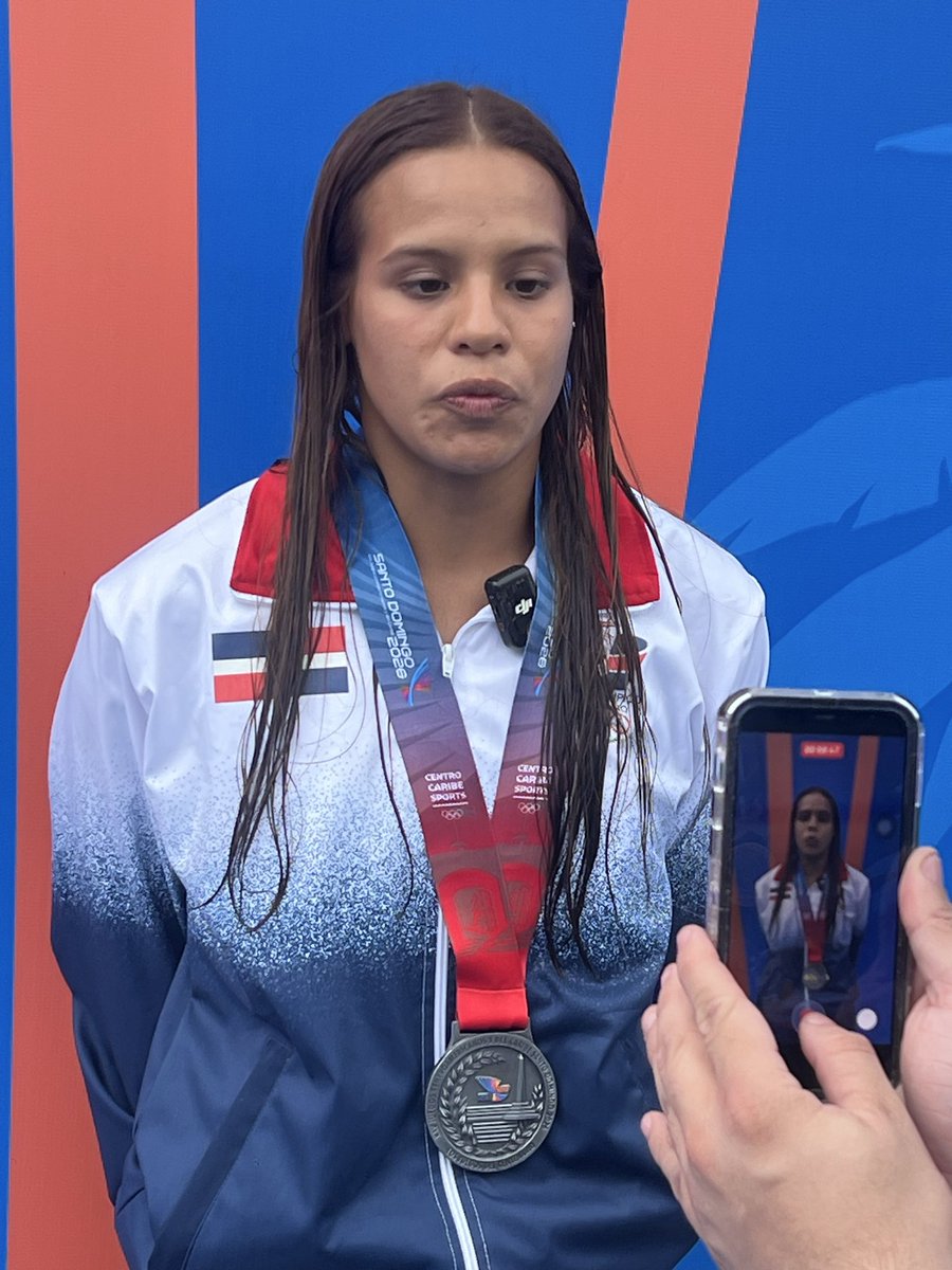 MrAlcantara4's tweet photo. Ahí está la primera dominicana en darle una plata en clavado a la República Dominicana. https://t.co/QCh6J9go1Z