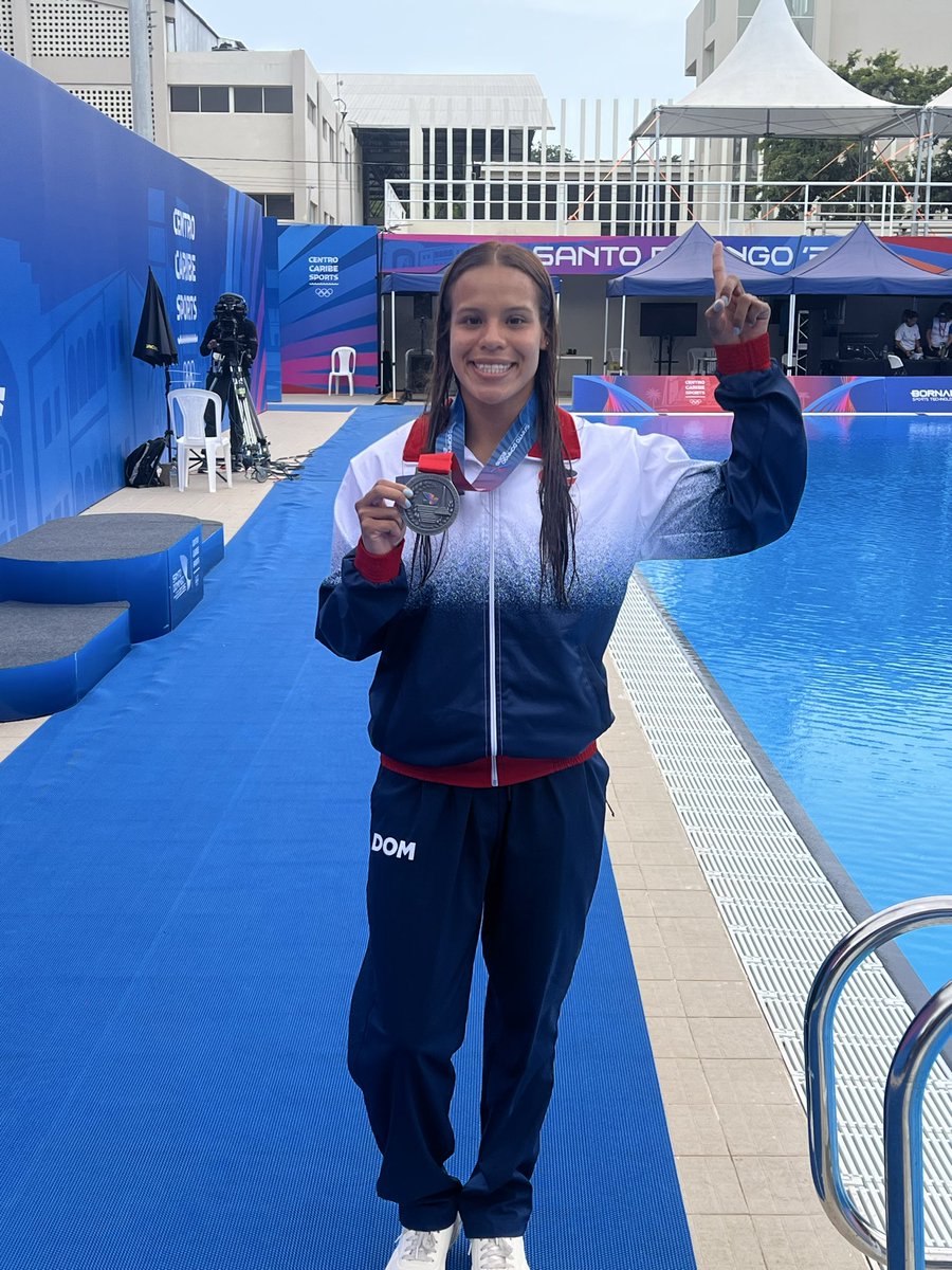MrAlcantara4's tweet photo. Ahí está la primera dominicana en darle una plata en clavado a la República Dominicana. https://t.co/QCh6J9go1Z