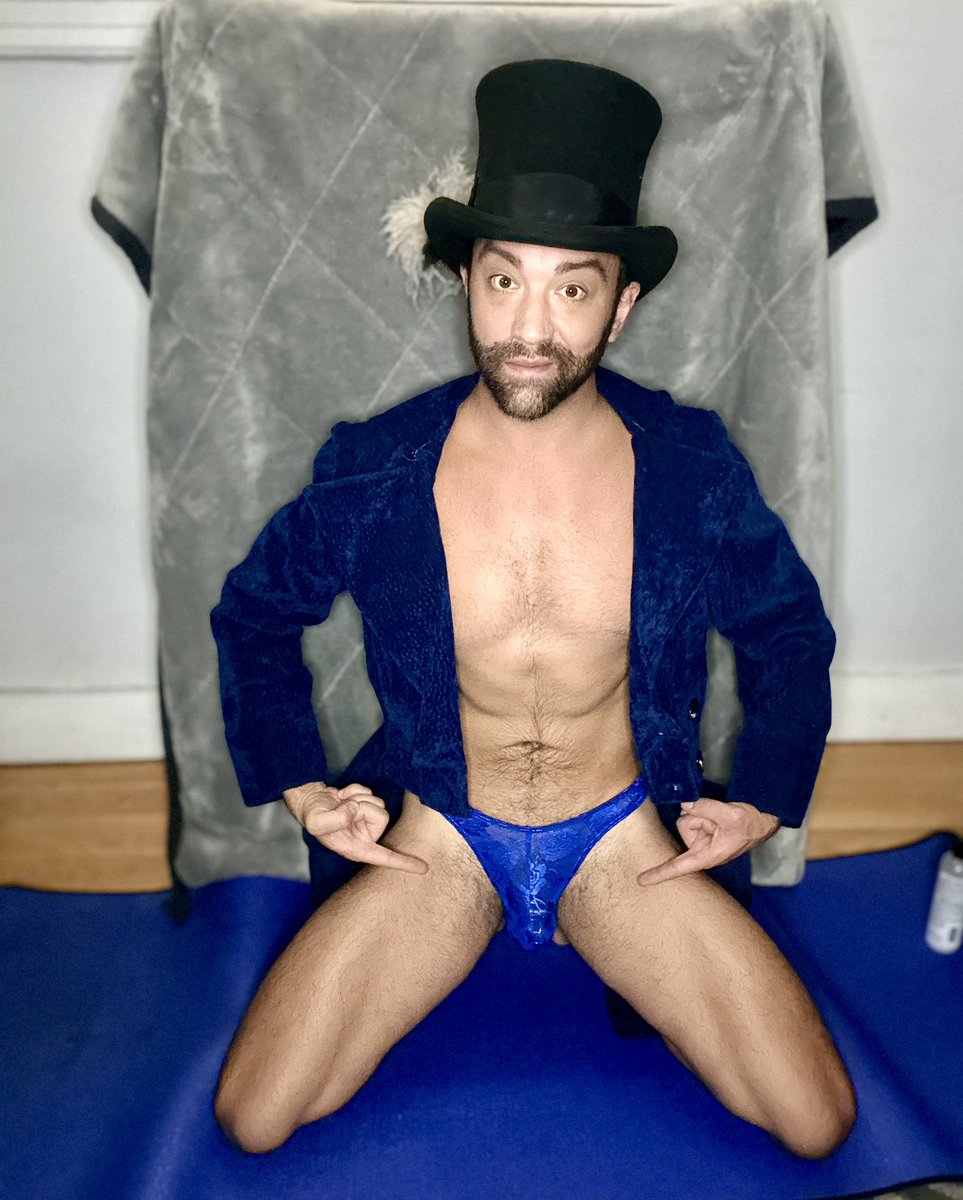 ChiBunnyBro's tweet photo. Bro, I been working on a disappearing act for you… tiny hard cock and a thick funfetti plug from @YutuSex. Now you see em, now you don’t! Available for private parties…
#NubSub #ChicagoGays #TeamLocked #GayChastity #ThongThursday @GayChastityRPs
https://t.co/03fp4xK3Zg https://t.co/ReYKUBOR9W