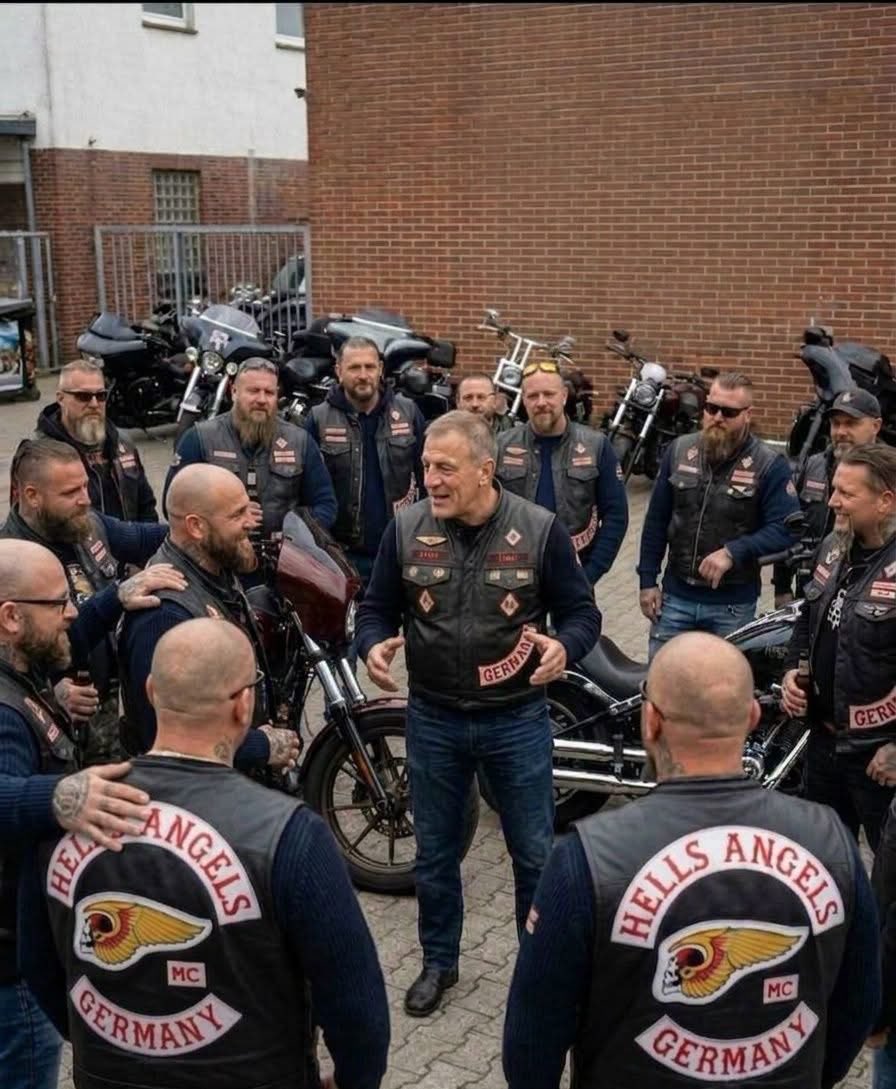 abner12232's tweet photo. Rides and good time with crew 🔴⚪️🔥💪! https://t.co/u9Sbz35hMr