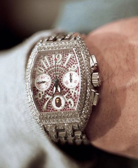 SmileArchive1's tweet photo. Rare Custom Frank Muller Conquistador King Chronograph (RF. 8001 CC D CD KING) commissioned for NIGO’s BAPE. https://t.co/XU0B1aBSVz