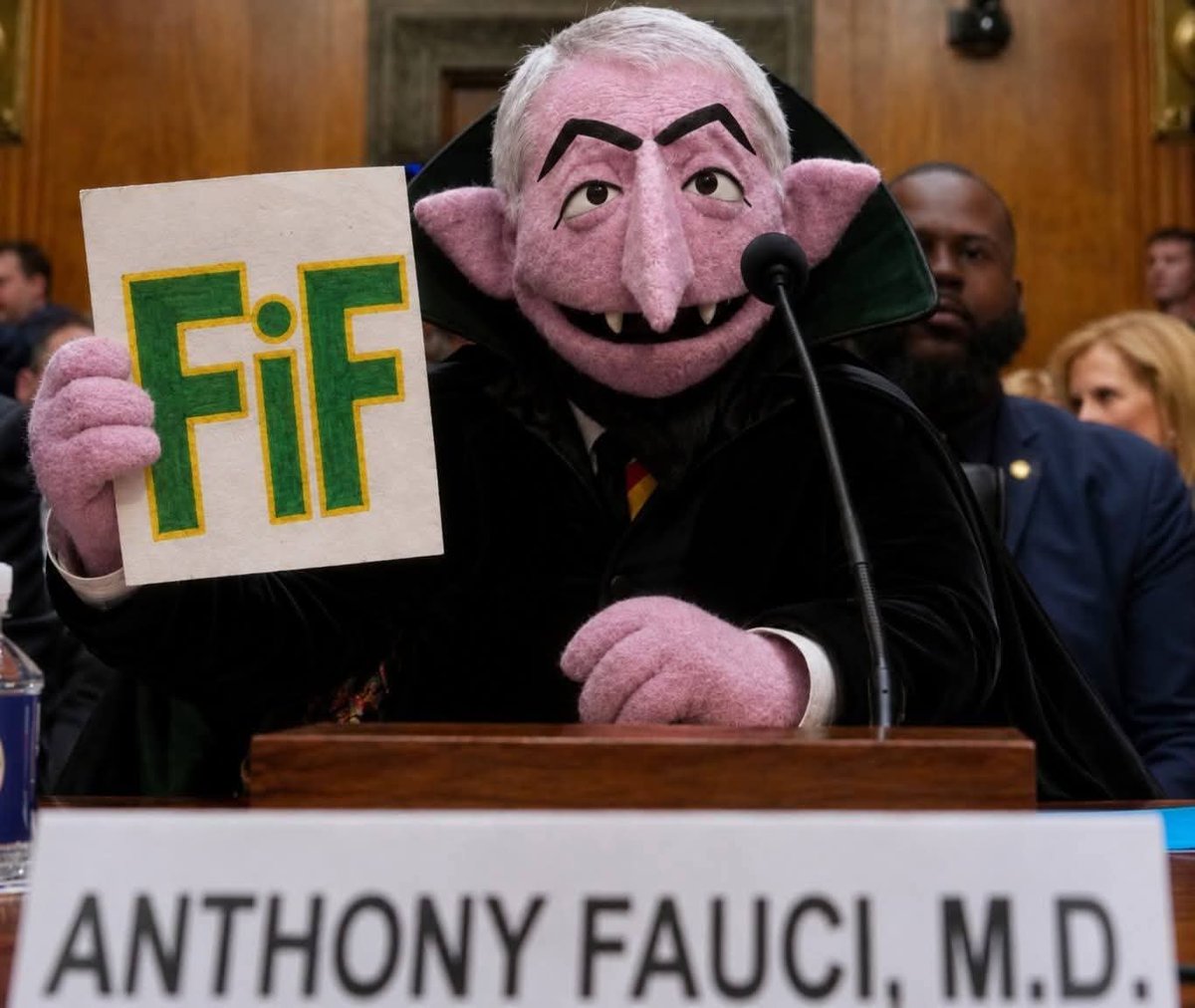 GeneralPatton83's tweet photo. One two three four FiF! https://t.co/5oLYpskeGH