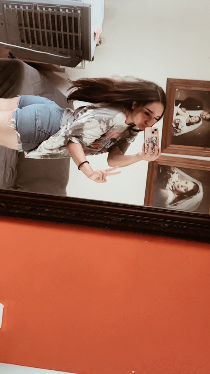 vaal2bleA's tweet photo. 💋 https://t.co/2xWMbUbdE1