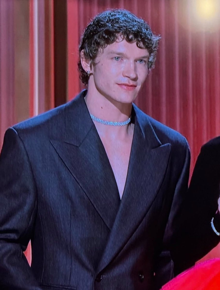 ilyaarozanovs's tweet photo. he was so happy to look like a prince https://t.co/MvMGhJN3zm