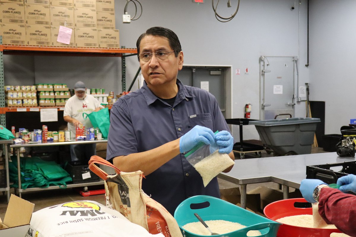 NezForAZ's tweet photo. I visited the F.O.R. Maricopa Food Center today to learn about food insecurity and lend a hand. I'm grateful for their vital work. Programs like SNAP aren't handouts — they're hand-UPs helping families put food on the table. In Congress, I'll fight to reverse harmful SNAP cuts. https://t.co/lxeJQxNgIW