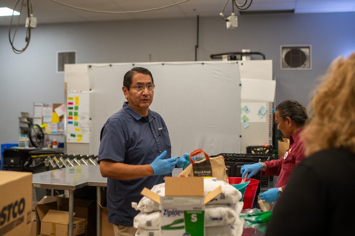 NezForAZ's tweet photo. I visited the F.O.R. Maricopa Food Center today to learn about food insecurity and lend a hand. I'm grateful for their vital work. Programs like SNAP aren't handouts — they're hand-UPs helping families put food on the table. In Congress, I'll fight to reverse harmful SNAP cuts. https://t.co/lxeJQxNgIW