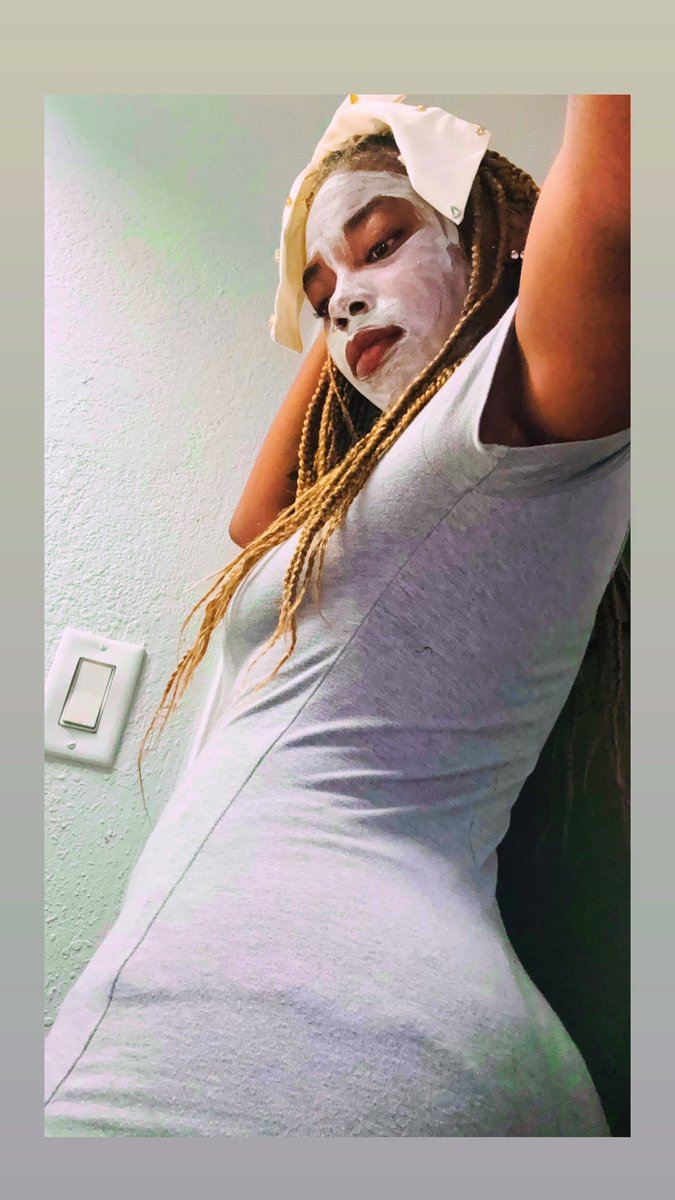 FinessnB's tweet photo. Self Care 🧚 💛💚 https://t.co/Tn1gFpyuF0