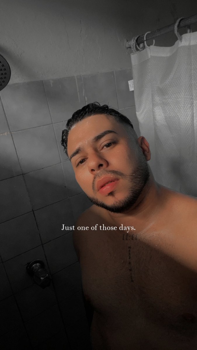 09elders's tweet photo. Un bañito porque la calor está muy fuerte 🥵🥵😮‍💨😮‍💨 https://t.co/2T579Qq4HH