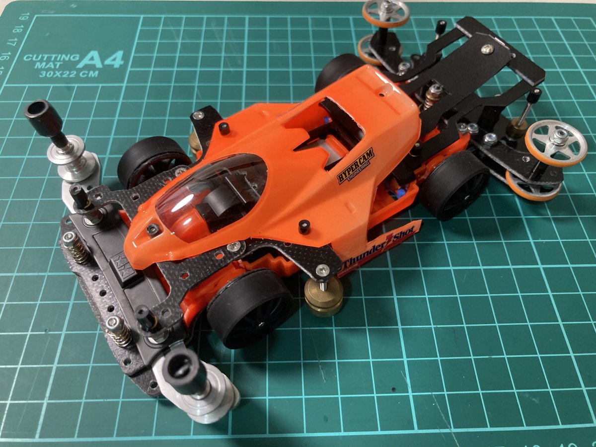 mini4wdblog's tweet photo. 通常品のポリカボディも意外とおすすめ✨

✅サンダーショット→どのシャーシにも合わせやすい
✅ウイニングバード→横幅広めで両軸・片軸どちらも◎
✅アバンテ系→種類が豊富でシャーシを選ばない

限定のポリカボディって気がつくと手に入りづらいので、売り切れる前の早めの確保が⭕️

#ミニ四駆 https://t.co/2JOY6aIbp2