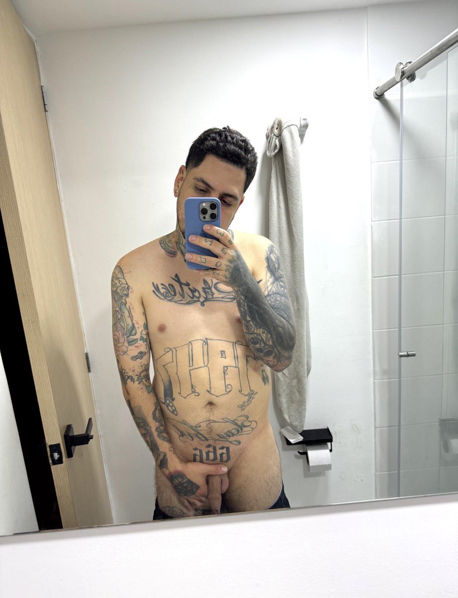 singlemed3llin's tweet photo. Nos bañamos ? https://t.co/2Z639DgFKg