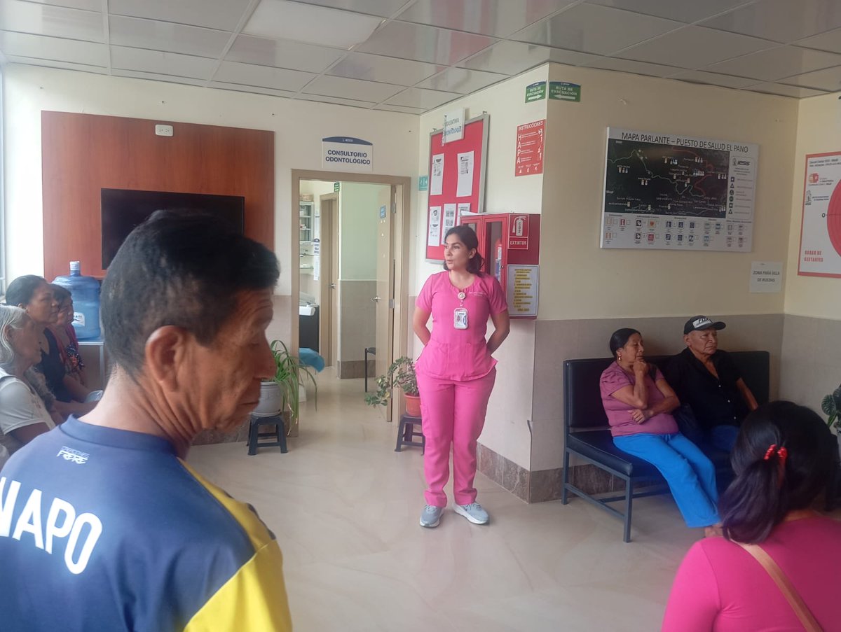 IESSNapo's tweet photo. #IESSteCuida 📢 | Con el objetivo de garantizar el acceso a la seguridad social, el equipo de @IESS_Napo y del @IESS_SSC informaron a los usuarios del Puesto de Salud El Pano, sobre los requisitos e importancia de la calificación como jefe de familia y dependientes.

👨👩👧👦🇪🇨 https://t.co/k8X4EeNP0L