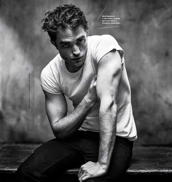 popbuzzz_'s tweet photo. Robert Pattinson, the DADDY BATMAN https://t.co/vuTXhJzhJo