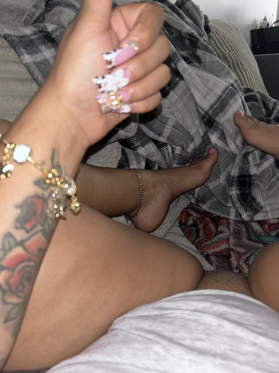 _bestbxtch's tweet photo. Got my nails done, what do we think? 👀🥰 https://t.co/qYUAmlqMfh