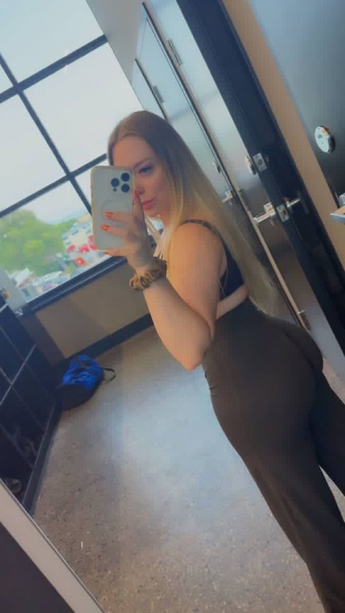 catfishscampr's tweet photo. Who’s going to start their work week on a good note? 🏧

Send for being a scamtard 😈 and thank me afterwards for taking your life savings

#cuck #cuckold #wankchat #hotwife #nsfw #nsfwtwt #bbc #bnwo #findom #horny #goon #gooner #feargasm #catfish #scam #wankbattle egirls feet https://t.co/UhvMFeoWbf