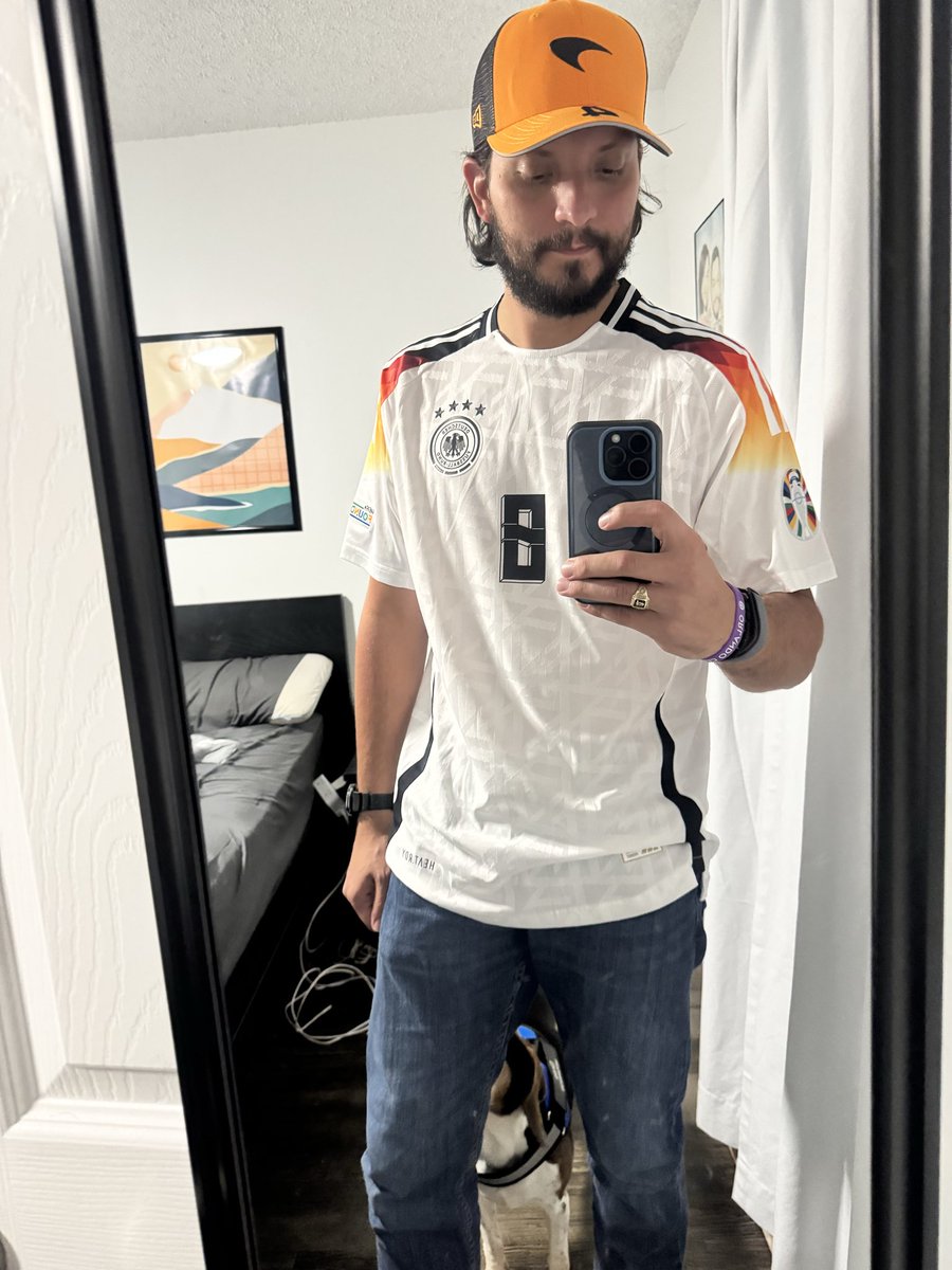nelson_esanchez's tweet photo. Mi próximo equipo para el Mundial y la Euro, porque los que sabemos de fútbol seguimos ideas, proyectos y entrenadores, no fichajes bomba. https://t.co/SUwCt5al0X