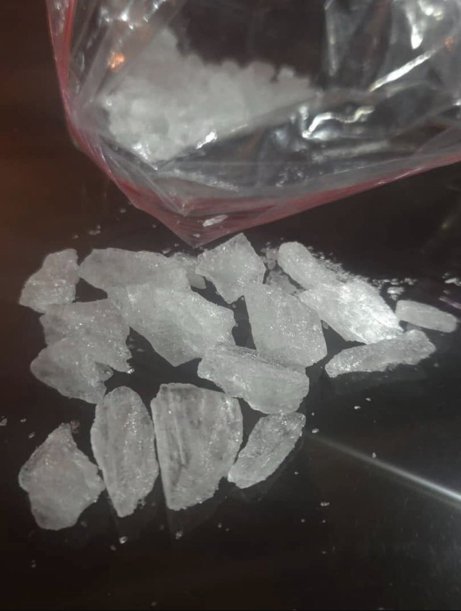 cherrycoree's tweet photo. 🧊🧊
Tap in for some solid rocks🤤
#drugtwt https://t.co/GxGiqprVMG