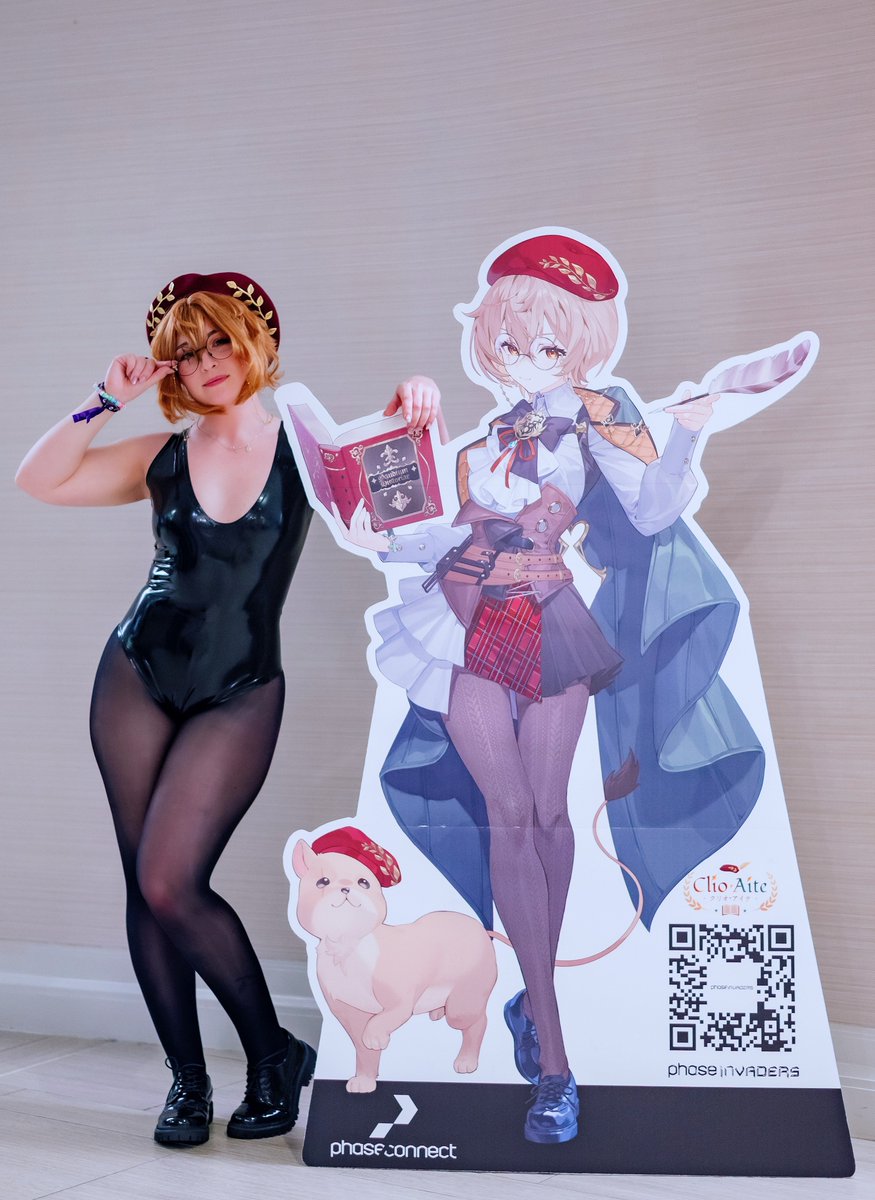 lostlilrabbit_'s tweet photo. I finally got to meet the Clio standee https://t.co/ZhBB2K07JC