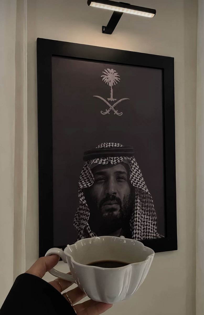 duody8r's tweet photo. حبيييب الشعب❤️❤️❤️❤️ https://t.co/VTGNTsXJ0Y