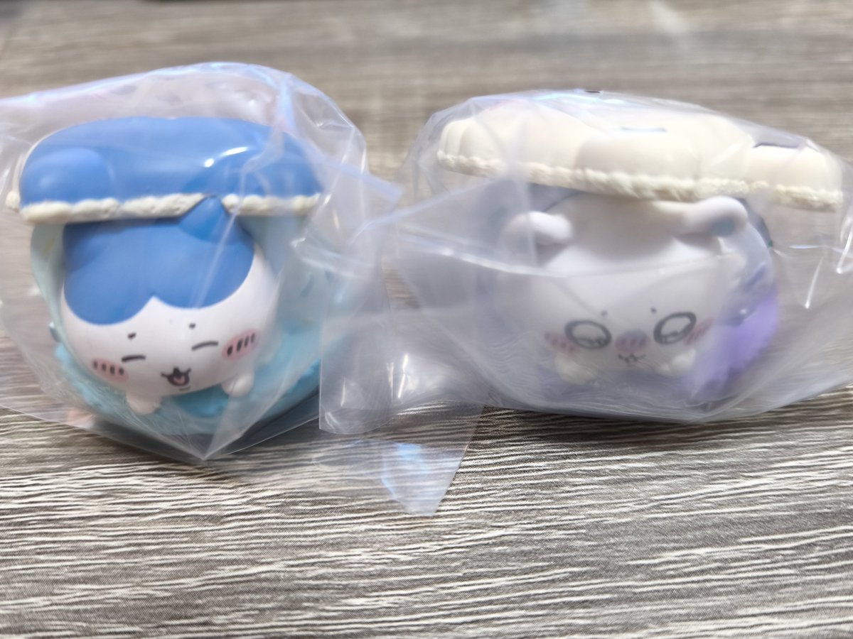 hanilinyan's tweet photo. 【交換募集】
ちいかわ きゃらまかろん
ちいかわ キャラマカロン

【譲】ハチワレ or モモンガ
【求】ちいかわ

7/31(金)または8/1(土)池袋での手渡し交換希望です（7/31お昼過ぎくらいまでは新宿にいます）。
どうぞよろしくお願いいたします！m(_ _)m

#ちいかわ
#ガチャガチャ
#ガシャポン https://t.co/VtTH9S8830