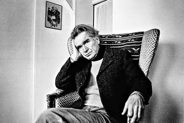 sivriikalemler's tweet photo. "Bir insan ne kadar çok acı çekmişse, o kadar az talep eder. Protesto etmek, kişinin hiçbir cehennemden geçmediğinin işaretidir."  — Emil Cioran https://t.co/P6xEyUOII3