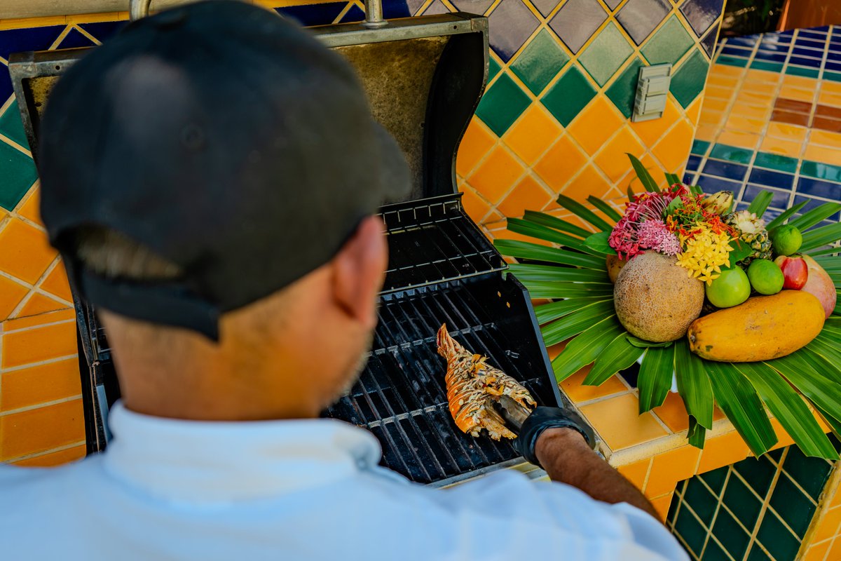 MarChabil's tweet photo. Grilling lobster with a side of pure tropical vibes 🦞🌴 Chabil Mar, Placencia — where every meal tastes like paradise.
Ready to experience it? Book now → https://t.co/H88iMj8iET
#ChabilMar #PlacenciaVillage https://t.co/oQFykw0IaE
