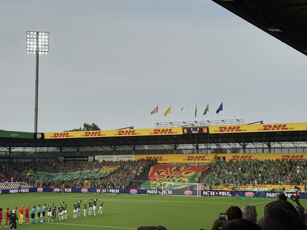 sonjacha1's tweet photo. Europæiske kampe 🥹 #fcklive #fcnlive #ecldk https://t.co/0xoFrRQjDL