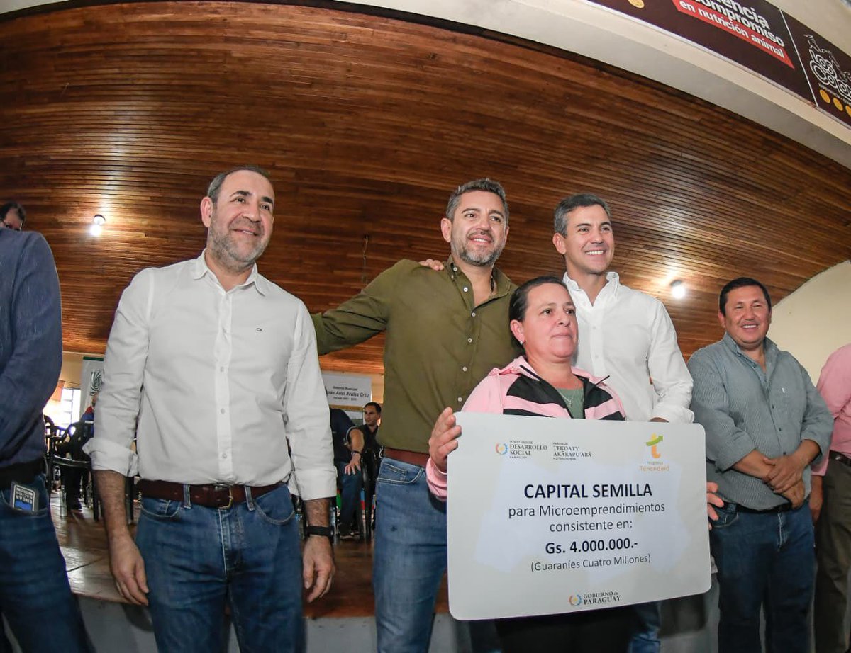 AllianaPedro's tweet photo. Gracias, Alto Verá, por el cariño de siempre. Nos vamos con la satisfacción de haber compartido una gran jornada de trabajo y con el compromiso de seguir cerca de nuestra gente. https://t.co/SDLU1rDzle