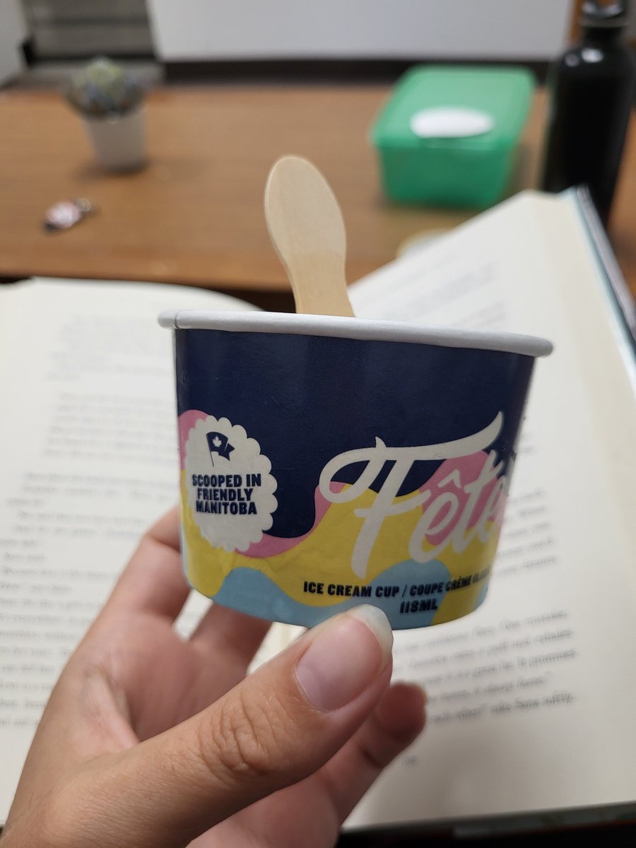 SoulInTheMoon's tweet photo. Love hanging out with people from the building because I got a free ice-cream and we talked a little https://t.co/grOdGIGgMi