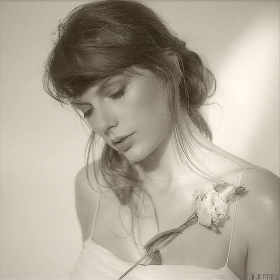 willistortured1's tweet photo. 🤍TAYRIANA COLLAB/GAIN TRAIN🤍

We’re teaming up with @AriGrandeStats today to celebrate the release of ‘petal’!

swifties, reply with your fav Ariana Grande song, then check the replies and follow fellow Tayriana stans whose picks you love! https://t.co/RJLfPBmDji