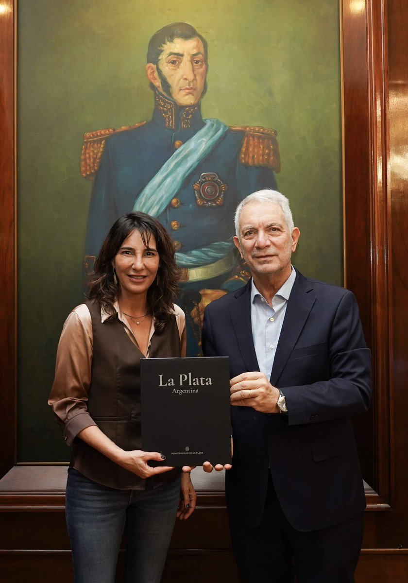 NataliaDLSok's tweet photo. Gracias @Julio_Alak por tu invitación.

El diálogo, el encuentro y una mirada común sobre la importancia de fortalecer el federalismo son fundamentales para la construcción de una Argentina más justa, humana y solidaria. https://t.co/m4xrMn6YR4