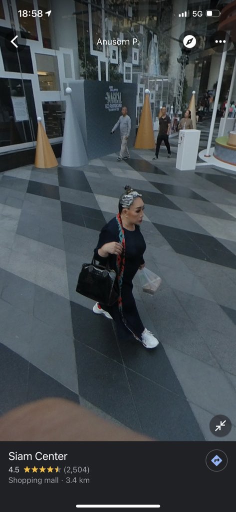 BrightMinho's tweet photo. รู้หรือไม่ ? 
มีแค่ 2 บุคคลบนโลก ที่ไม่ถูกเบลอหน้าใน Google Maps
คือ Spider-Man และ ลีน่าจัง 🤣 https://t.co/OeIvqVO5ns
