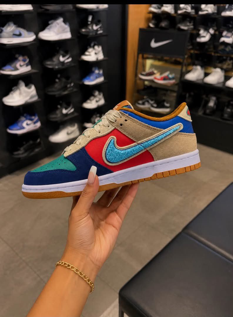 layxsnv's tweet photo. &amp; Idc Nike ate when they dropped these dunks 😍 https://t.co/6p0WgYjF0N