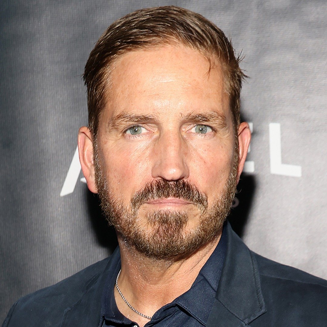 trad_west_'s tweet photo. Jim Caviezel: “Embrace your cross. Go out into this pagan world and shamelessly profess your faith in public.”

Christ is Lord! https://t.co/gYYsZBCSw2