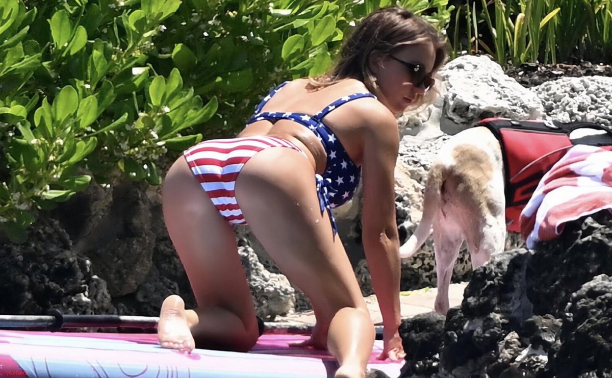 YeeTak's tweet photo. Sydney Sweeney in all American swimsuit. https://t.co/NtaejuX6U8