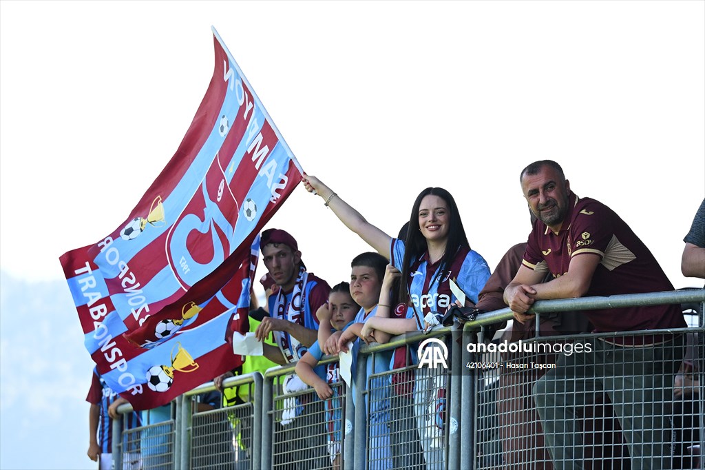 Hasantscan's tweet photo. Trabzonspor, sezon hazırlıkları kapsamında Avusturya kampında oynadığı ikinci hazırlık maçında Katar'ın Al Sadd takımıyla karşılaştı. 📸 https://t.co/awtrhXc5Rg