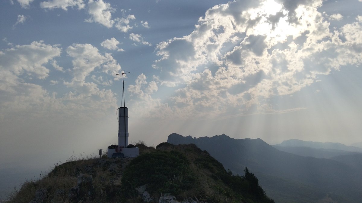 EB2GKK's tweet photo. Nice ☀️#SOTA evening activating EA2/VI-061,Peña del Leon. Again happy for QSOs on 144Mhz-cw-ssb-fm! Tnx all chasers! #cqsota #SummitsOnTheAir https://t.co/Q8OONQ589Z