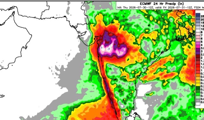 IndiaWeather12's tweet photo. ☔️🌧#Forecast for #MumbaiRains & #PuneRains on 31st July,Fri: Rains to increase. 
Mumbai to receive rain spells of varied intensity with gaps or intensity fluctuations in between. Rains will remain more towards north and east of city.

Overall, moderate heavy rain accumulation. Some places to get 3 digit rains.
(check numbers in below screenshot).
 
#Palghar District, parts of Thane District & Nashik district to get widespread heavy to very heavy rains with some places receiving extremely heavy rains.  Multiple places to get 3 digit rains. 

☔️🌧#Forecast for #Pune: Pune and surroundings to moderate rain spells with gusty winds. While north parts of district might get moderate to heavy rains.

Ghats to receive heavy to very heavy rains with multiple parts receiving 3 digit rains. Few parts of ghats between trimbak to Lonavala might get even extremely heavy rainfall.

#MumbaiRain #PuneRain

Map credits: Ecmwf, Weathernerds