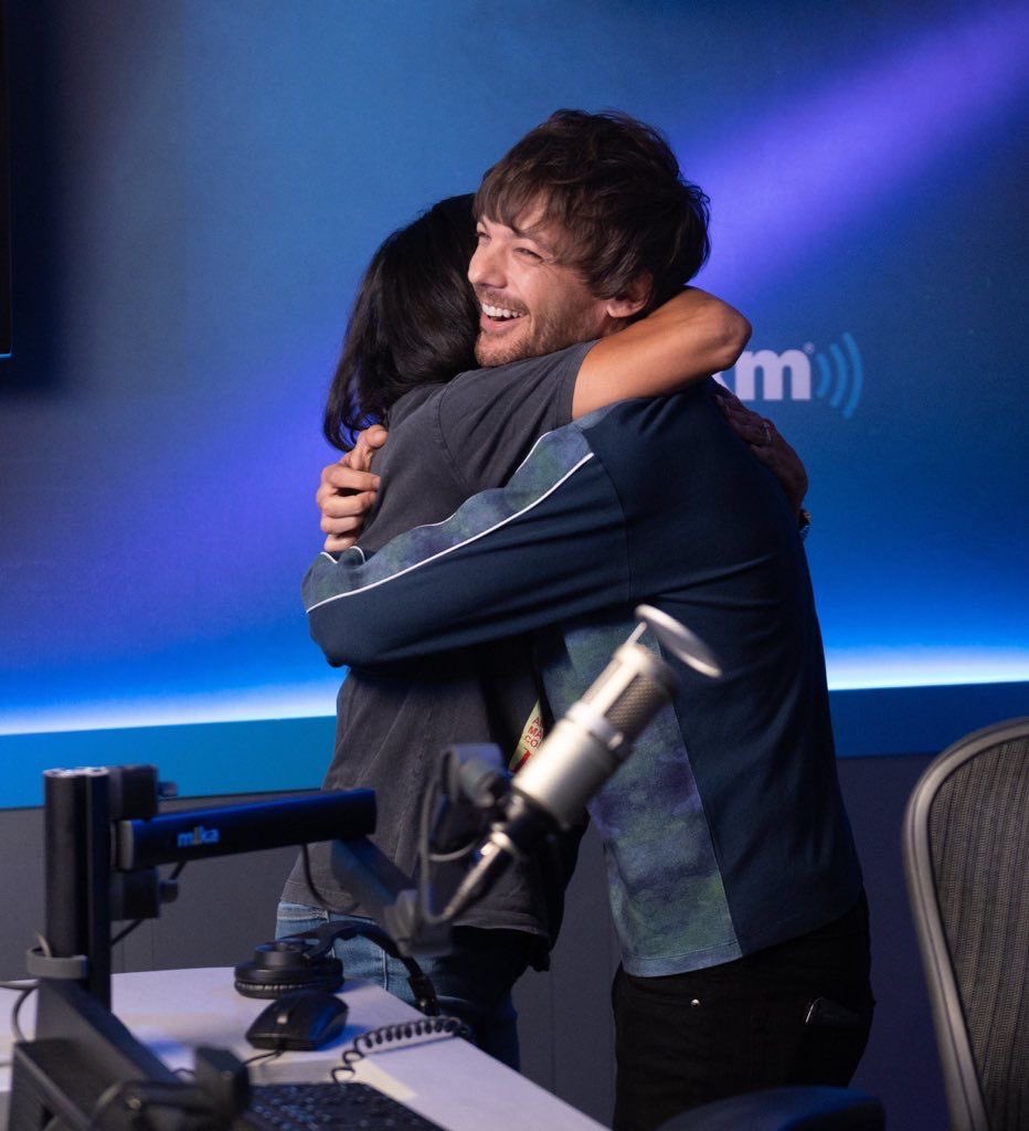 Tiendita de Lou tweet media
