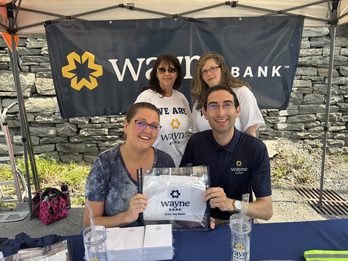 WayneBank1871's tweet photo. Josie, Kim, Brandon, and Val had a great time connecting with friends, neighbors, and the community at this year's #Callicoon Country fair. Thank you to everyone who stopped by.  We're proud to be part of the Callicoon tradition that brings our community together year after year! https://t.co/j8BmPP2PUf