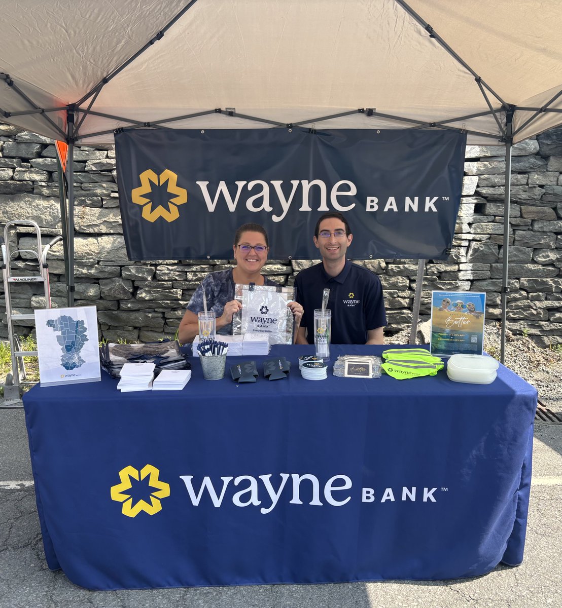 WayneBank1871's tweet photo. Josie, Kim, Brandon, and Val had a great time connecting with friends, neighbors, and the community at this year's #Callicoon Country fair. Thank you to everyone who stopped by.  We're proud to be part of the Callicoon tradition that brings our community together year after year! https://t.co/j8BmPP2PUf