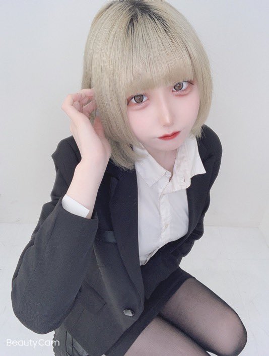 hk7sc's tweet photo. 今週平日最後の #ひなこたいむ！ https://t.co/KOCVReceRq