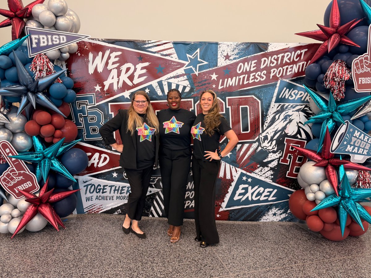 MSE_Astronauts's tweet photo. I’ve been waiting to do this! Admin working it @FortBendISD Leadership Summit! #DreamTeam #MakeYourMark #FailureIsNOTAnOption #Leadership #LeadThePac #MissionElementary https://t.co/hynBaKzG65