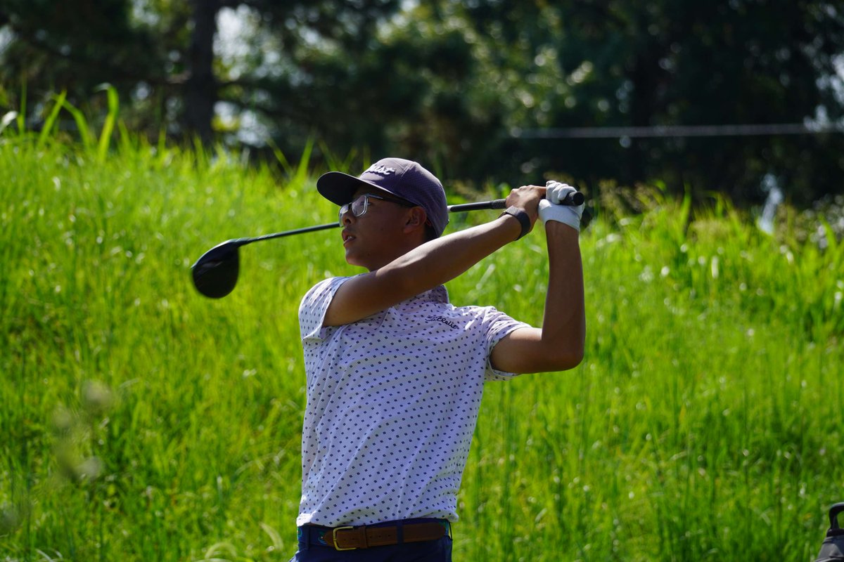 AJGAGolf's tweet photo. Sitting at the 🔝

Yung Chuan Chen (not pictured) and Yu Yeung Ng (-4) share the lead in the Boys Division at the #WichitaJr after the second round. https://t.co/4F3xOPMn81