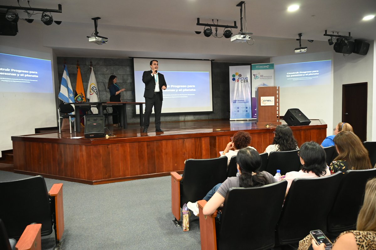 EcuacierEc's tweet photo. ¡Fin del Día 1 en el III Seminario de Equidad de Género de #ECUACIER! ⚡️💜

Avanzamos junto a nuestros ponentes y al panel «Empresas que transforman» hacia un sector más inclusivo. 🧠🏗️⚡️

¡Gracias por acompañarnos! Mañana seguimos. 🚀🌱

#EquidadDeGénero #SectorEléctrico https://t.co/Ed6raShmou