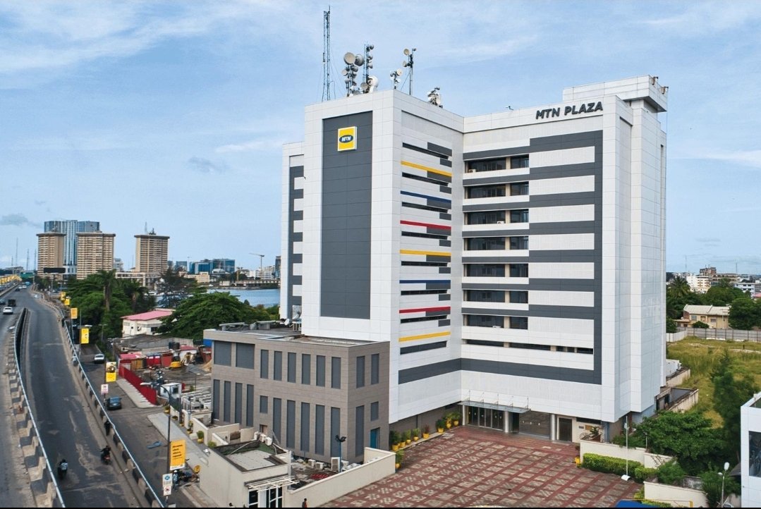 Naija_PR's tweet photo. MTN Nigeria recorded ₦2.99tn half-year revenue as customers spent ₦1.7tn on data and ₦897bn on calls. https://t.co/smgXObH12Z