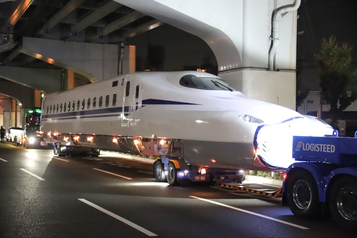 f1_jima's tweet photo. 2026.7.20〜31未明迄にJR東海N700S幹ﾄｳJ59編成(2次車最終)が日立製作所笠戸事業所を出場し大阪港へ陸揚げされ陸送にて鳥飼車両基地まで搬入されました。
1-2号車は、まさかの祝日陸送で未撮影…😖

初日、3-4日目以外撮影📸
本編成はSupreme Class Cabin/Seat導入初編成です！

最終日16号車から！ https://t.co/PDR3iiEGZn
